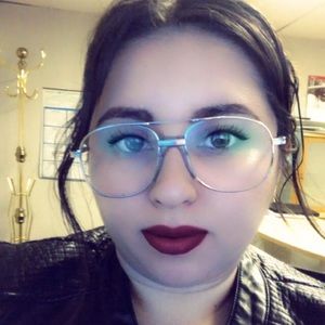 Meet your Posher, Silvia